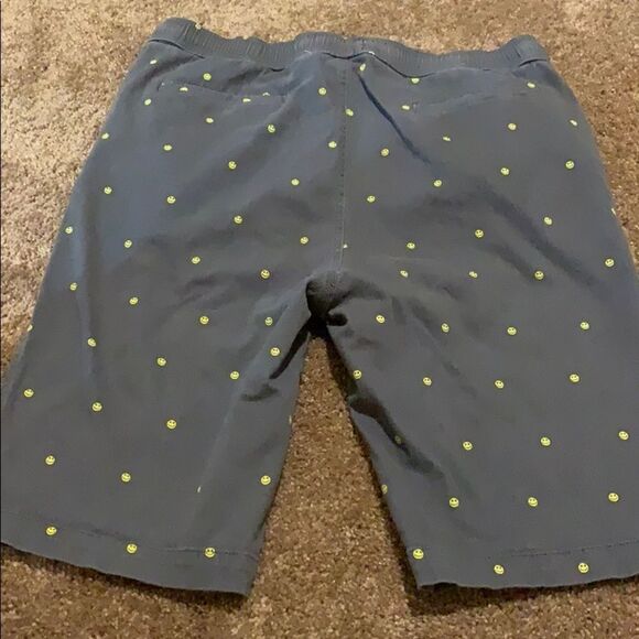Men’s happy face emoji shorts. Modern culture - Picture 10 of 11